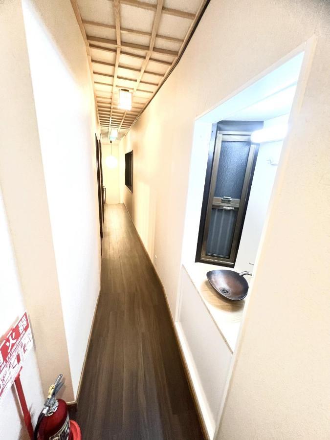 桃谷駅徒歩3分!バーベキュー可!商店街にある145平方!どこへ行くにも便利!コリアンタウンまで徒歩10分 Apartment *