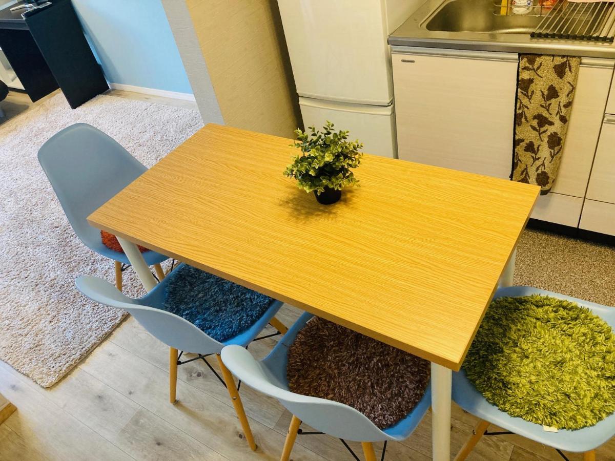 Leola鶴橋2 Apartment