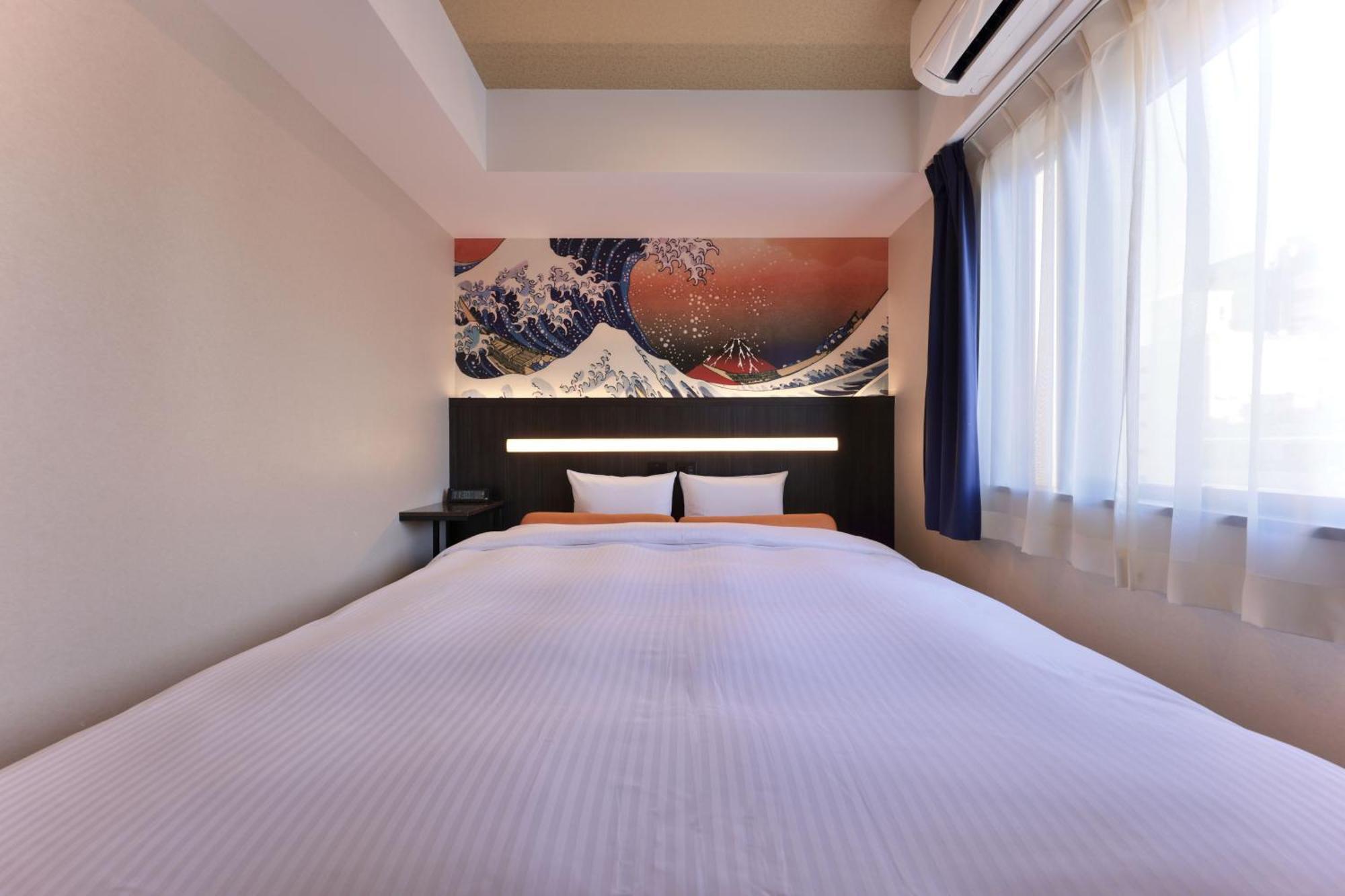Hotel Kuromon Crystal 4*