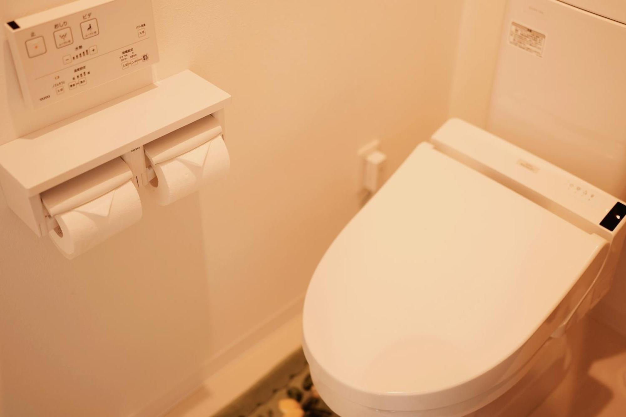 Ja Lan's Villa: Spacious 3-bedroom Near Kinjo Station Villa Osaka