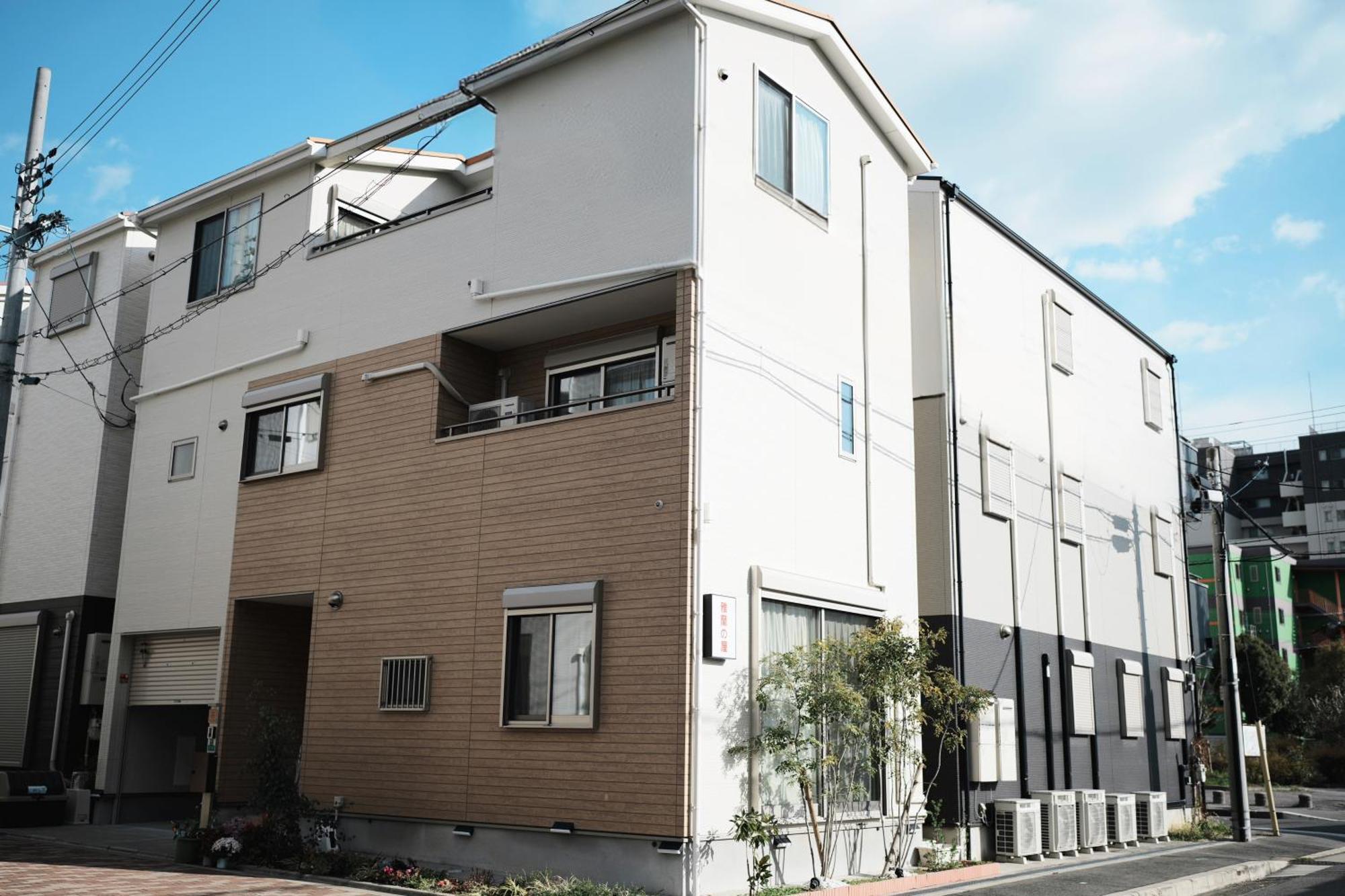 Ja Lan's Villa: Spacious 3-bedroom Near Kinjo Station Villa
