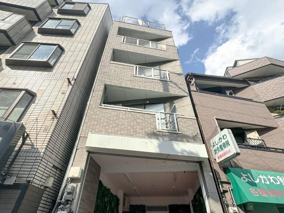 R 新大阪 Fuji サウナ付きの５ldk　3つのお風呂でグループで楽しめます。 * Osaka