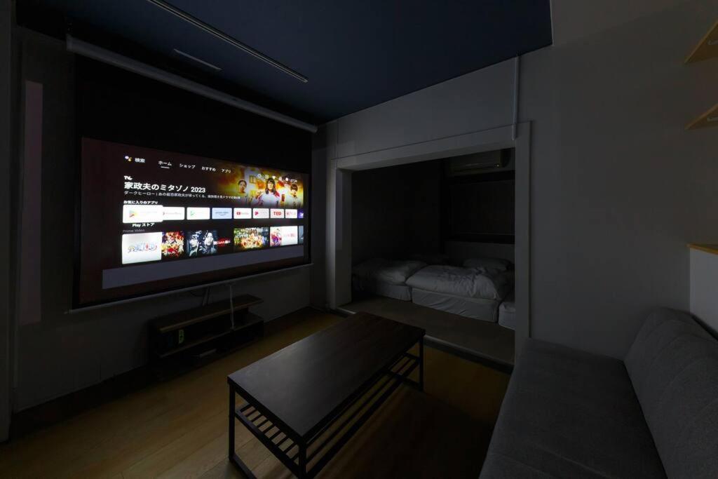 Apartment Tasonegrandstayosaka なんば日本橋千日前大和3f Osaka