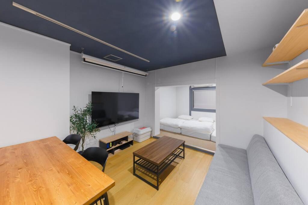 Apartment Tasonegrandstayosaka なんば日本橋千日前大和3f