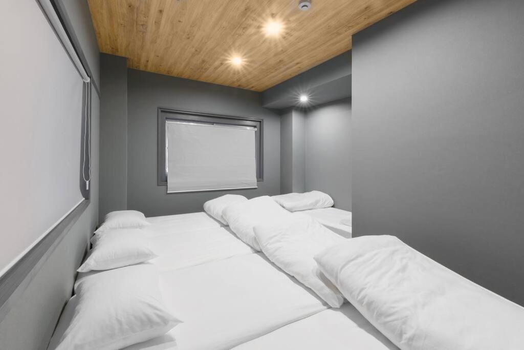 Apartment Tasonegrandstayosaka なんば日本橋千日前大和2f Osaka