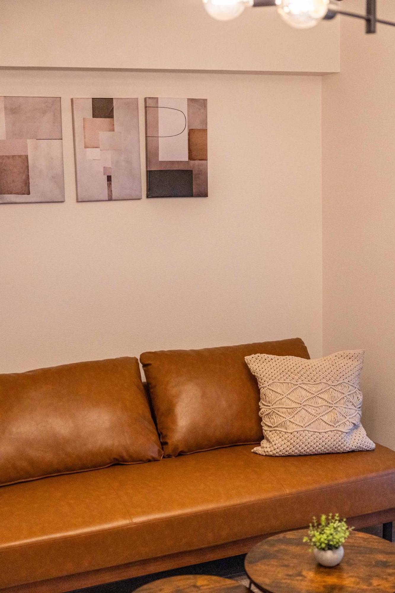 River Side Namba 201 Apartment *