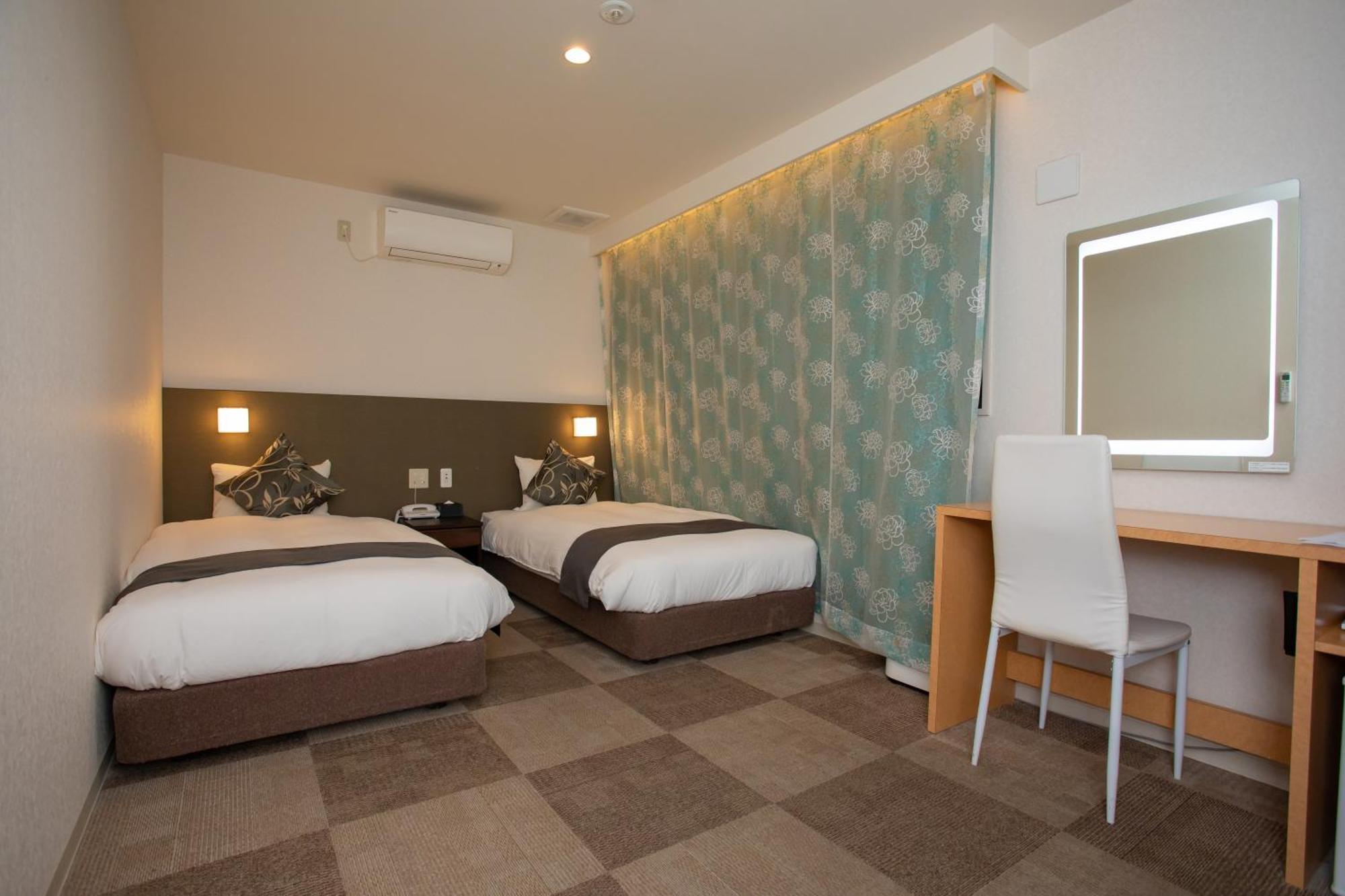 Axiainn Osaka-uehonmachi Hotel 3*