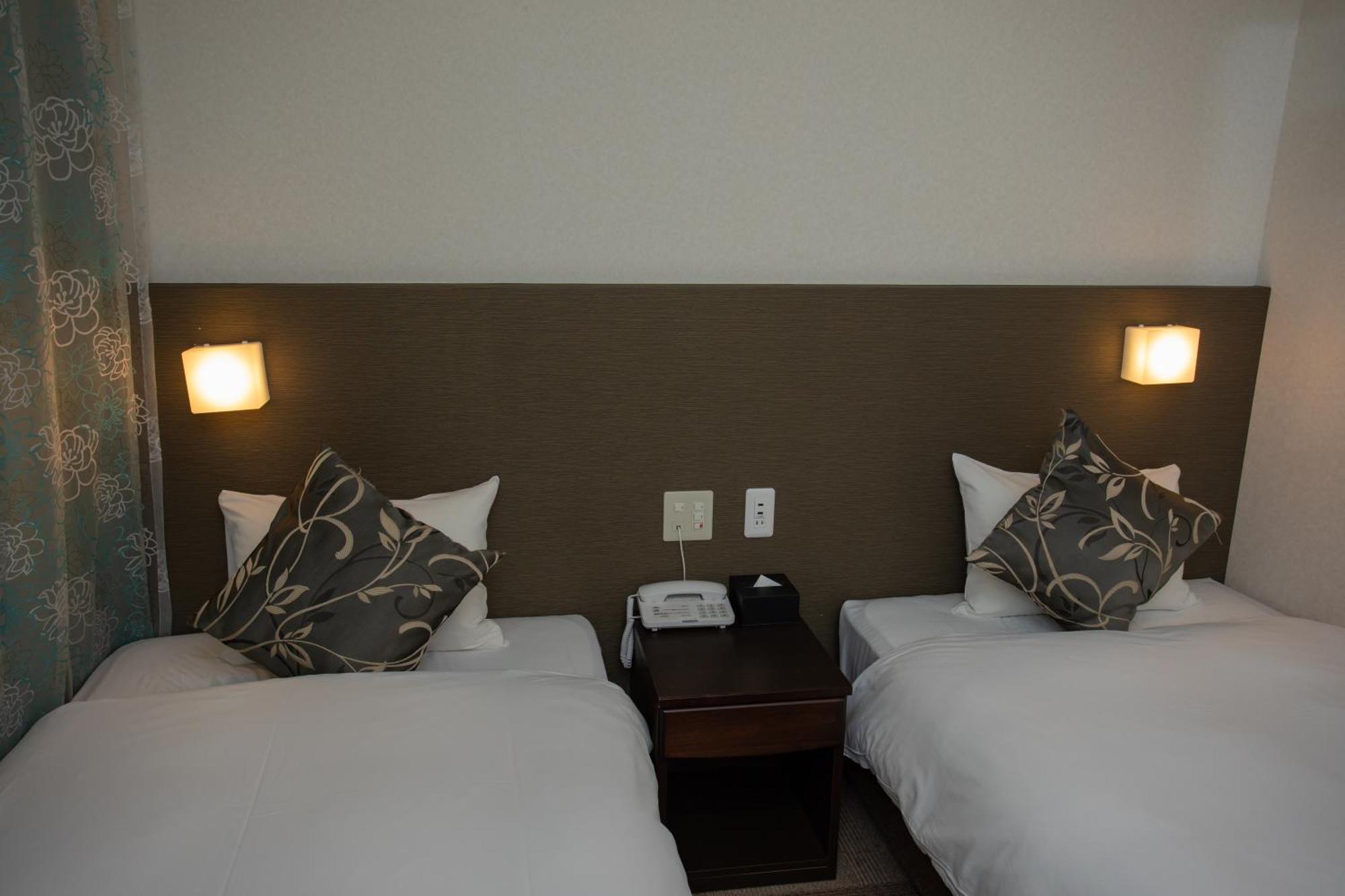 Axiainn Osaka-uehonmachi 3* Osaka