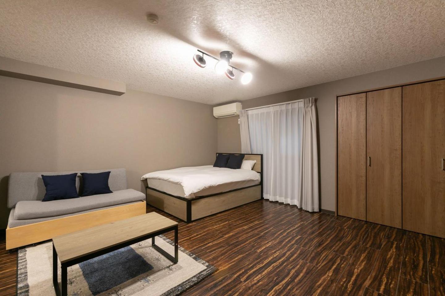 House Sinkan Apartment Osaka