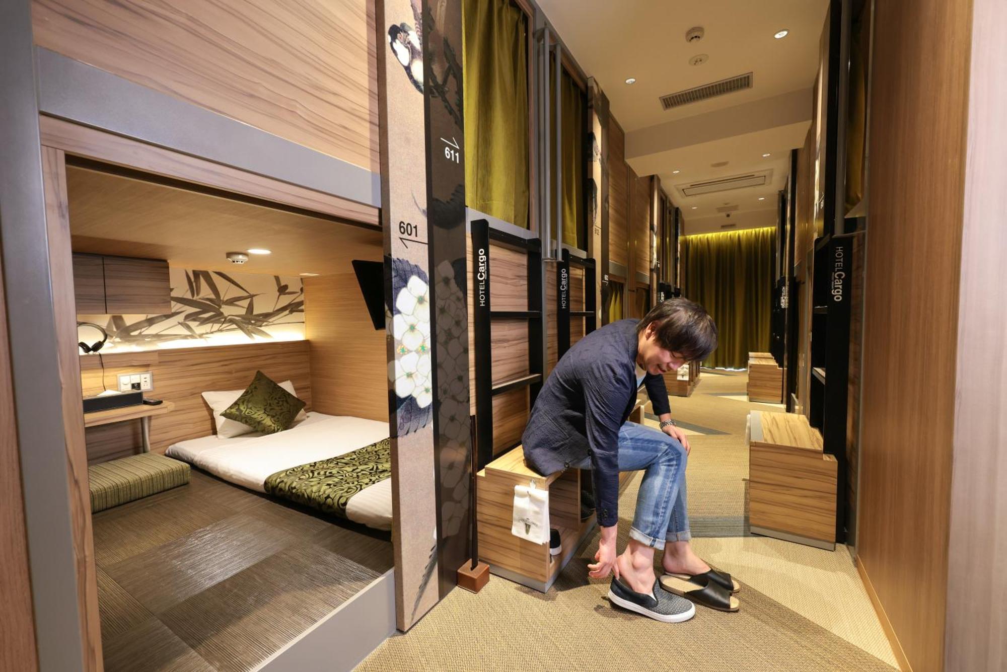 Capsule hotel Cargo Shinsaibashi