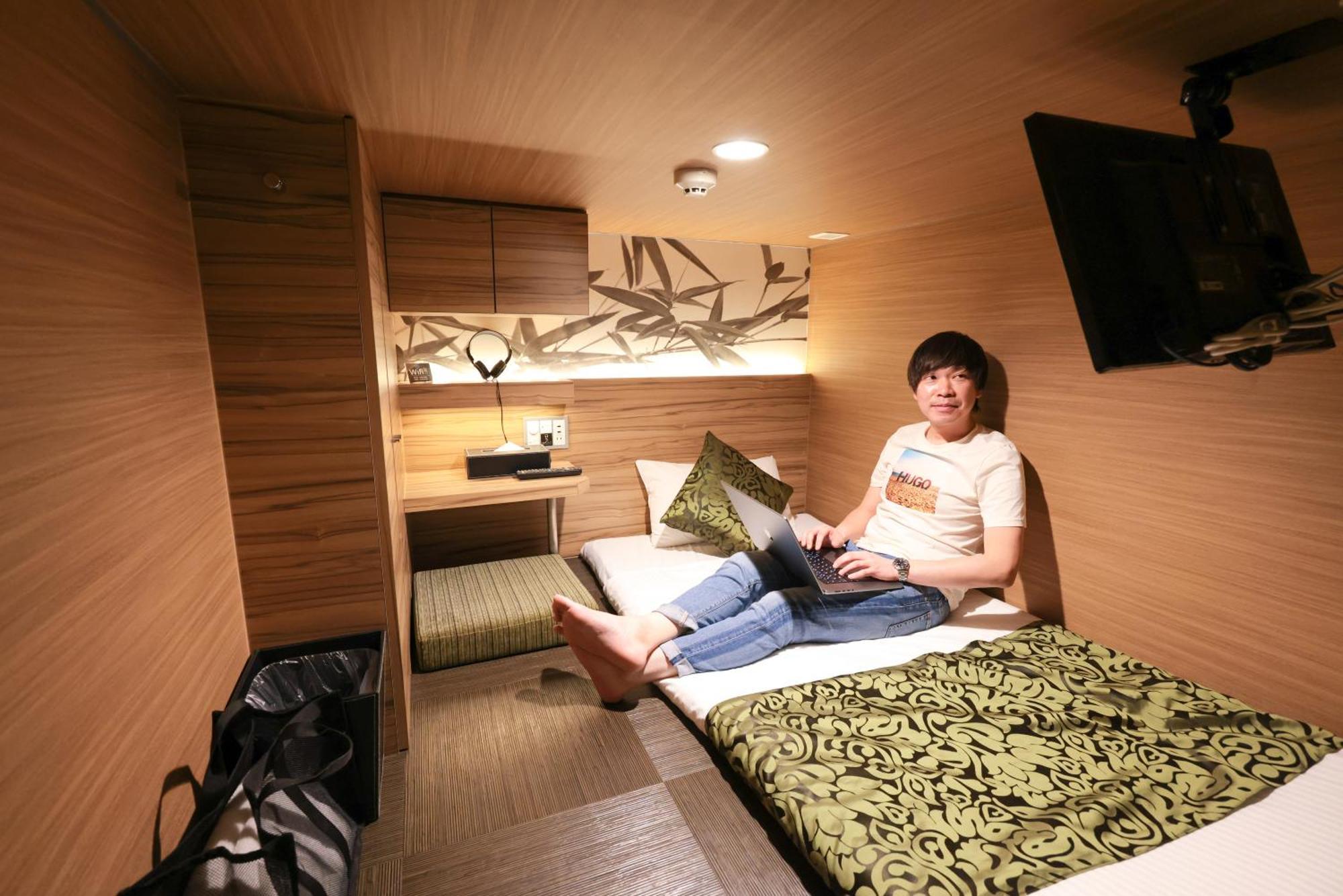 Capsule hotel Cargo Shinsaibashi