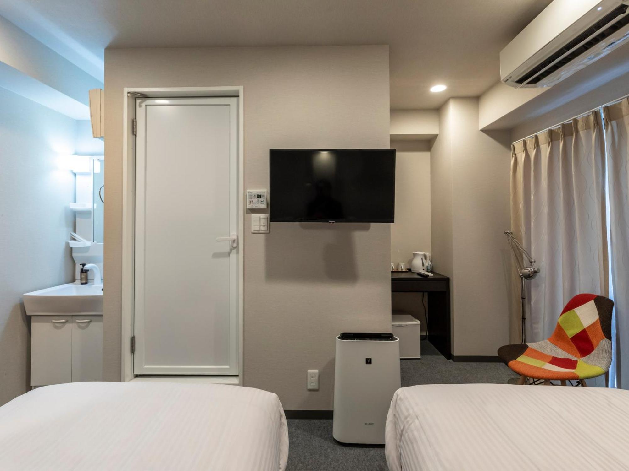 Tabist Unihotel Midosuji Hommachi Hotel 2*