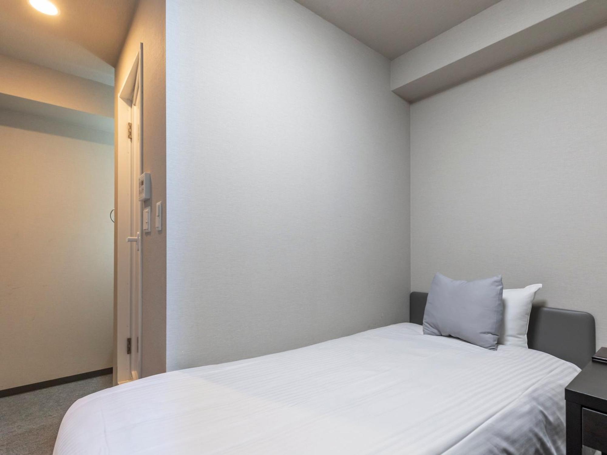 Tabist Unihotel Midosuji Hommachi 2*