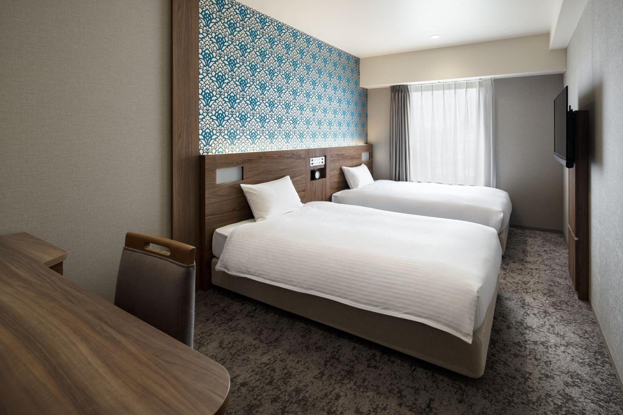 the b namba-kuromon Hotel 4*