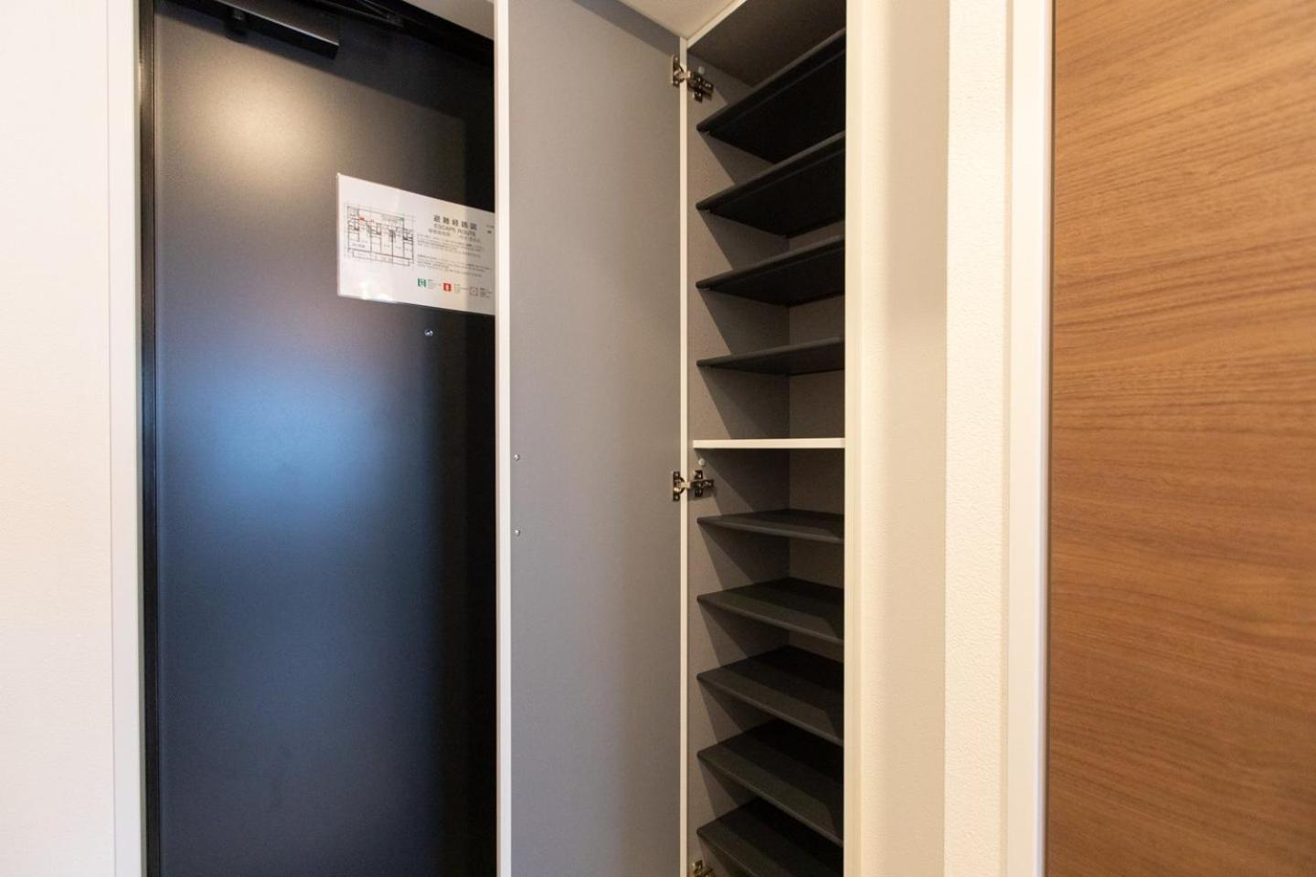 Art Shin-osaka West Apartment