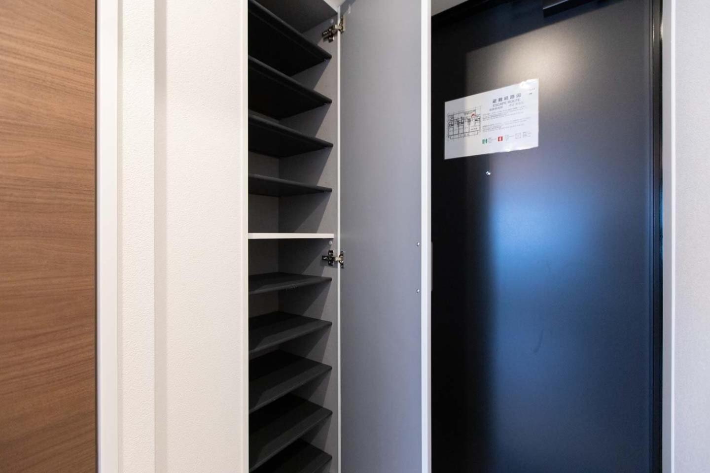 Art Shin-osaka West Apartment *