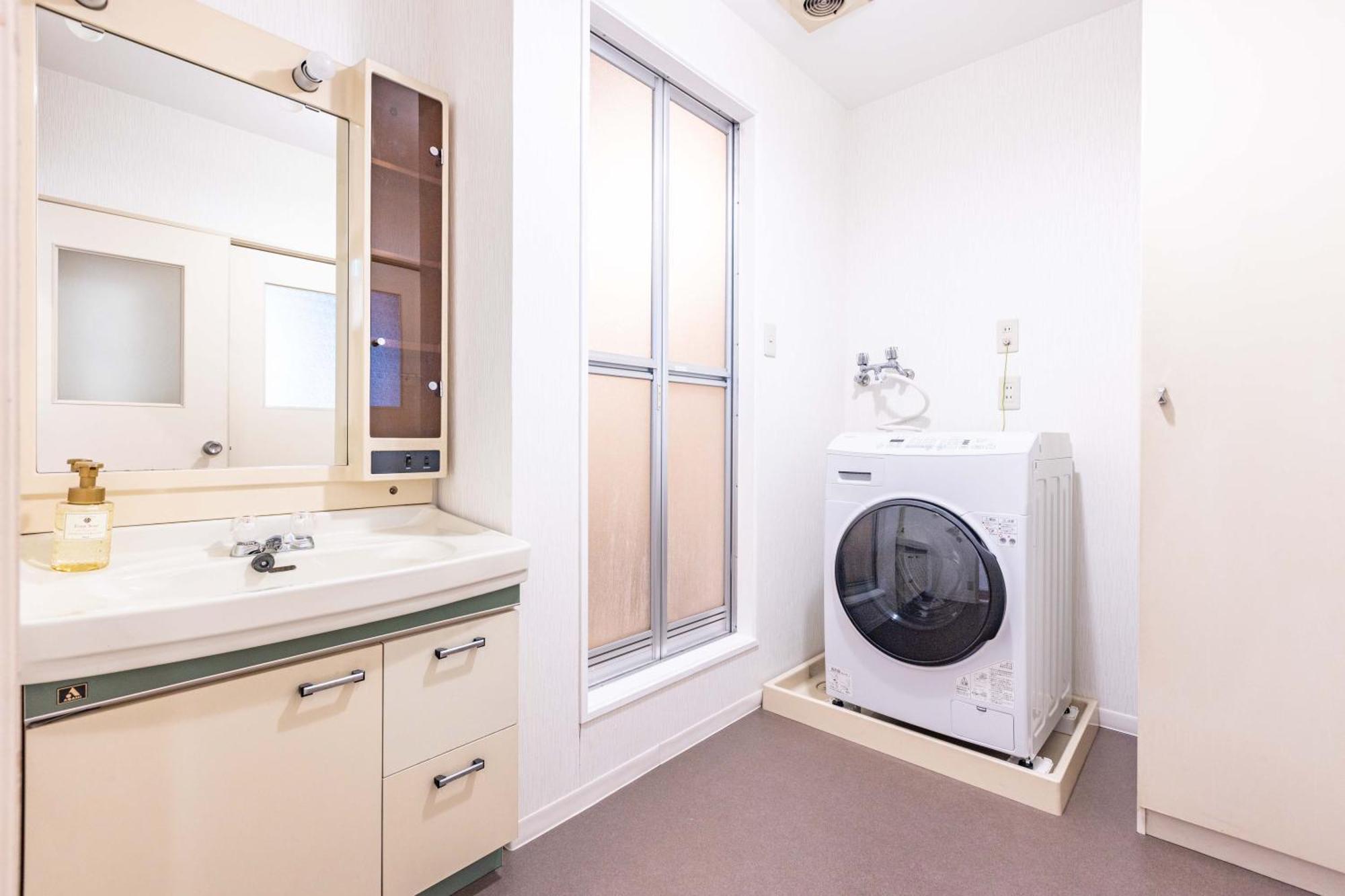 Precious House Nipponbashi Apartment Osaka