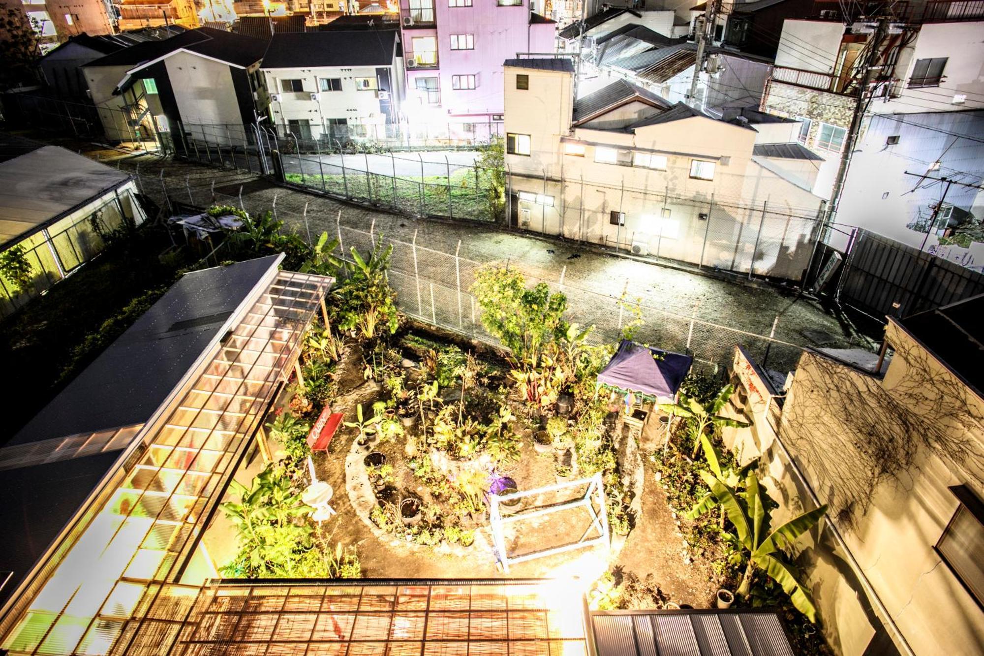 Guest house Kamagasaki Of The Arts Cafe Garden Aka Cocoroom Osaka