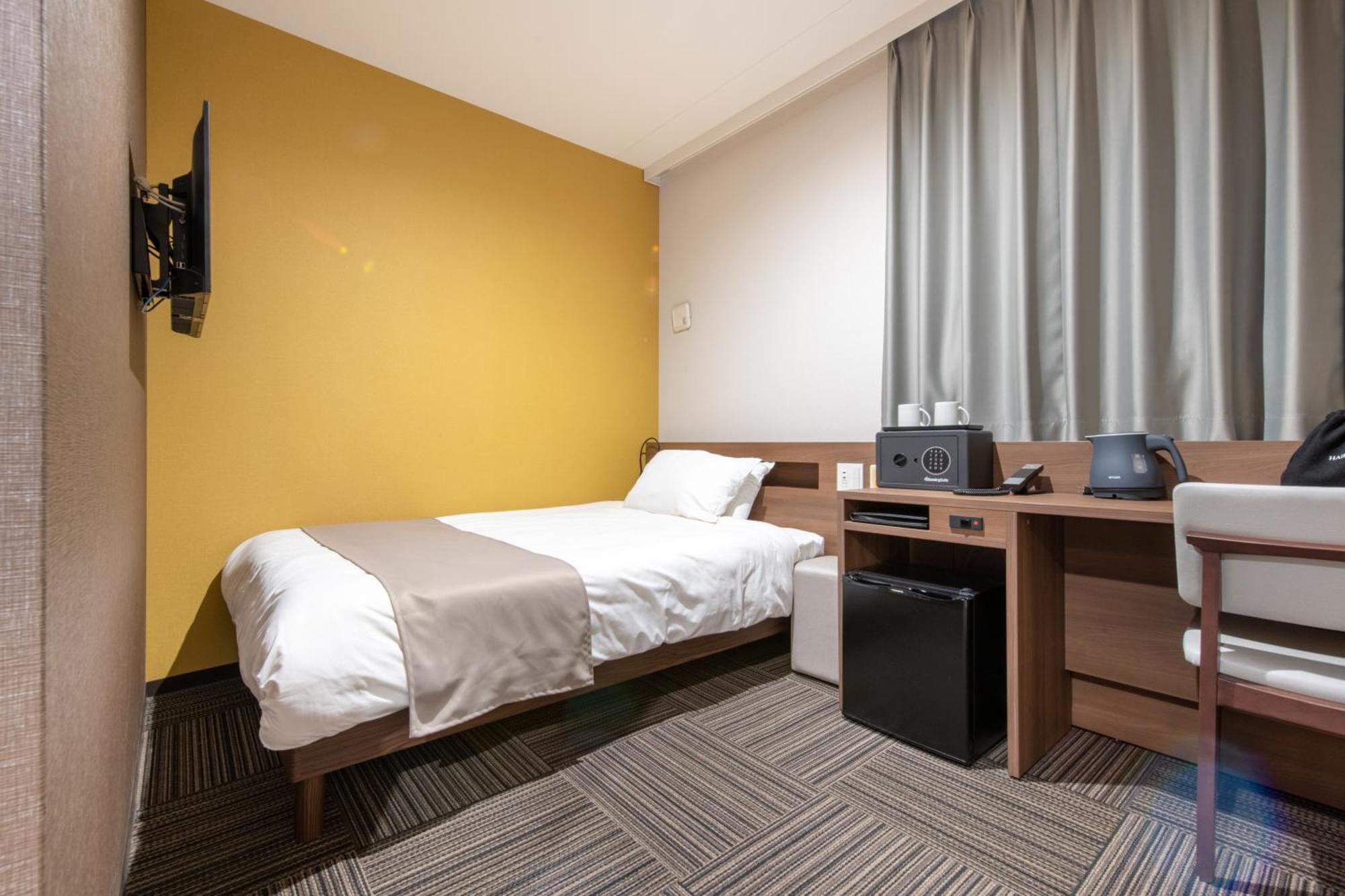 Sanrriott Hommachi Hotel