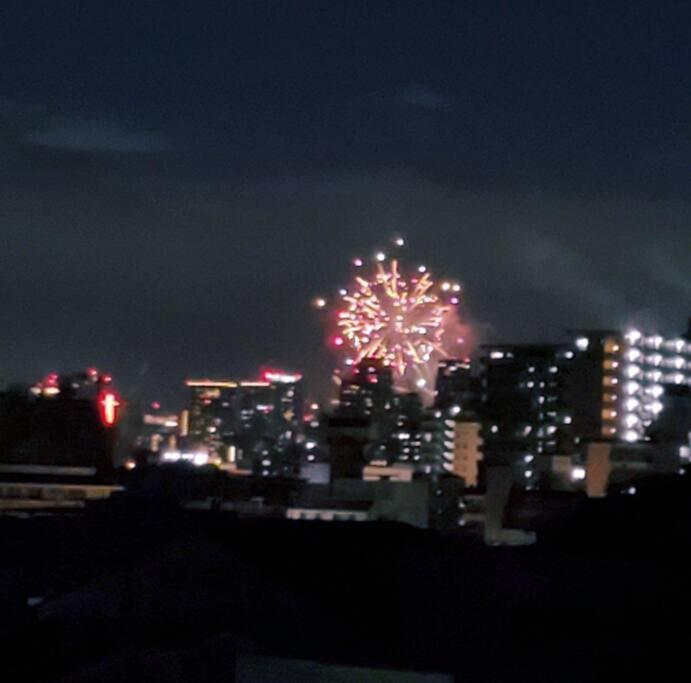 New 広々としたモダンな空間 難波まで14分乗り継ぎなし 市内アクセス抜群 最大6人まで