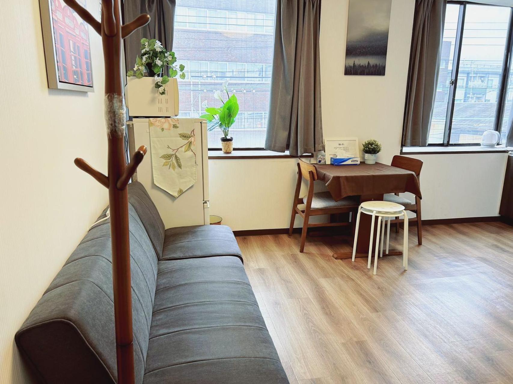 Apartment Gege House *