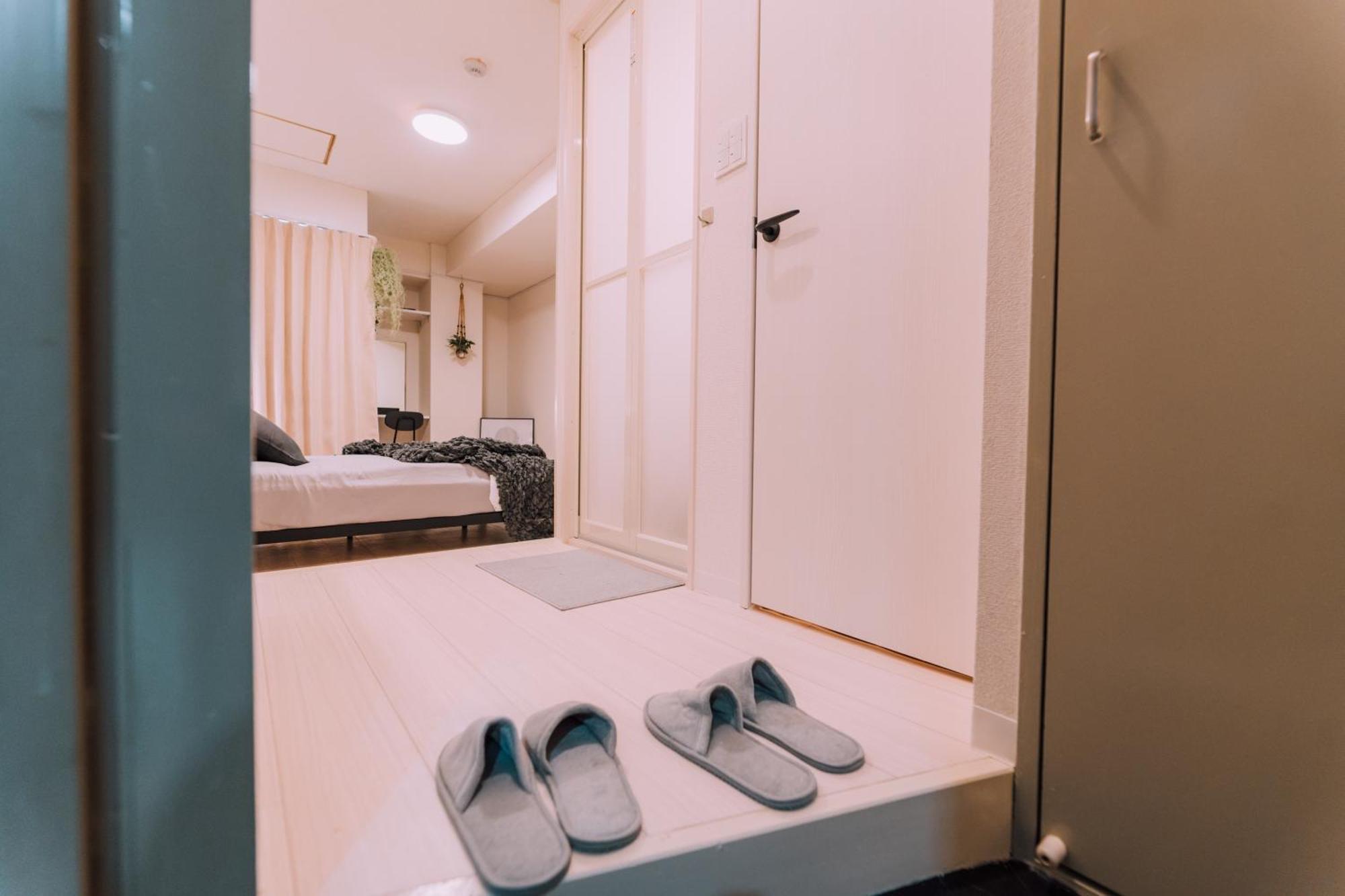 Minimalist Loft Namba Compact Studio With A 24-hour Gym Ma303 *