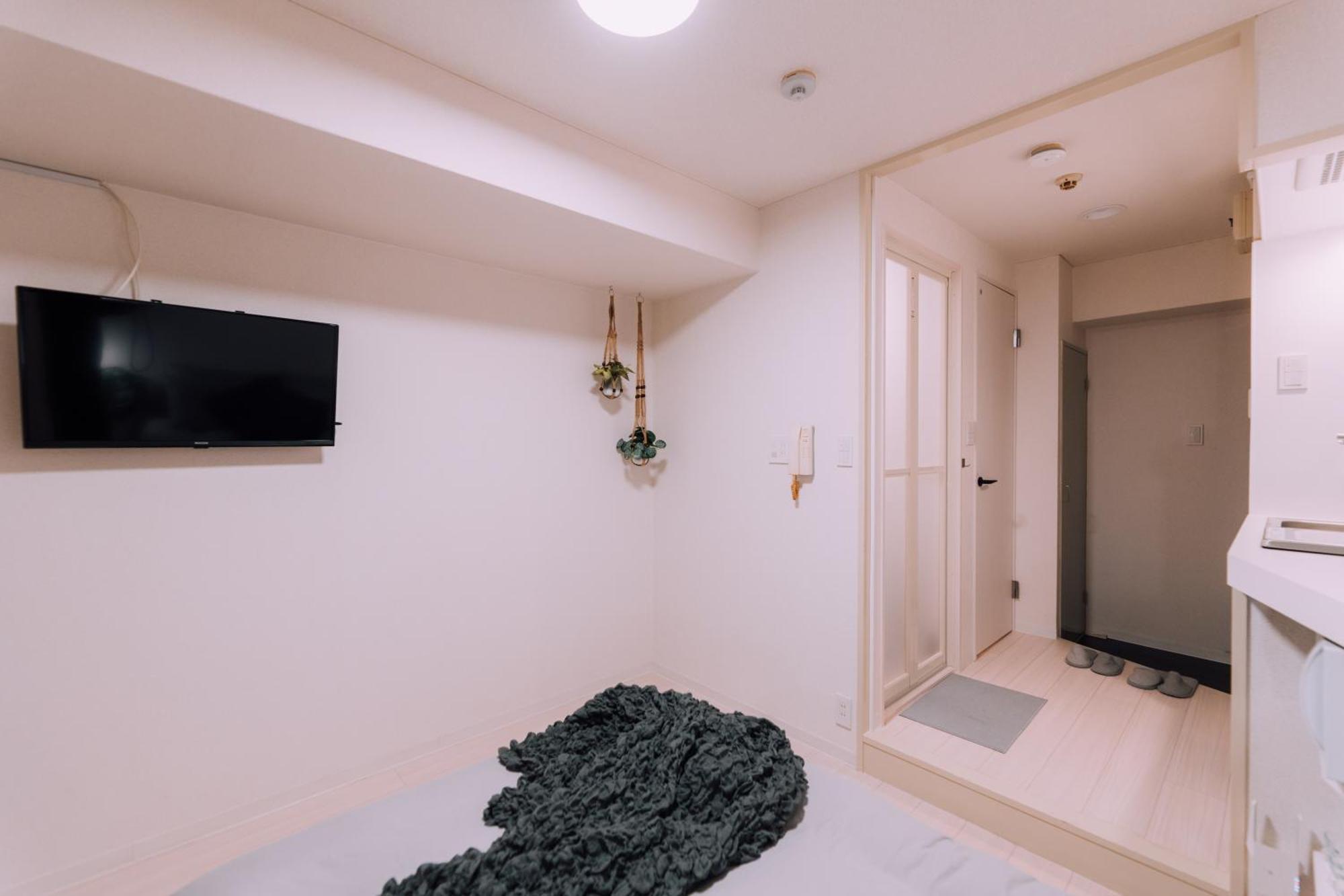 Apartment Minimalist Loft Namba Compact Studio With A 24-hour Gym Ma303 *