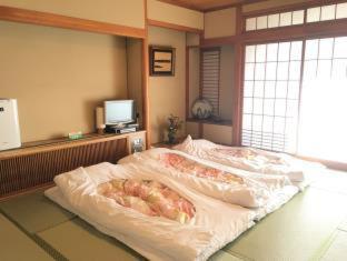 Kaneyoshi Ryokan 2*