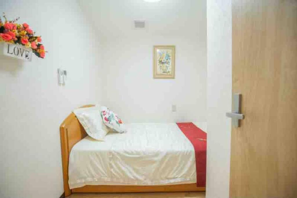 机场直达黑门市场1分钟车站5分钟4房一厅2厕所2浴室 Apartment *