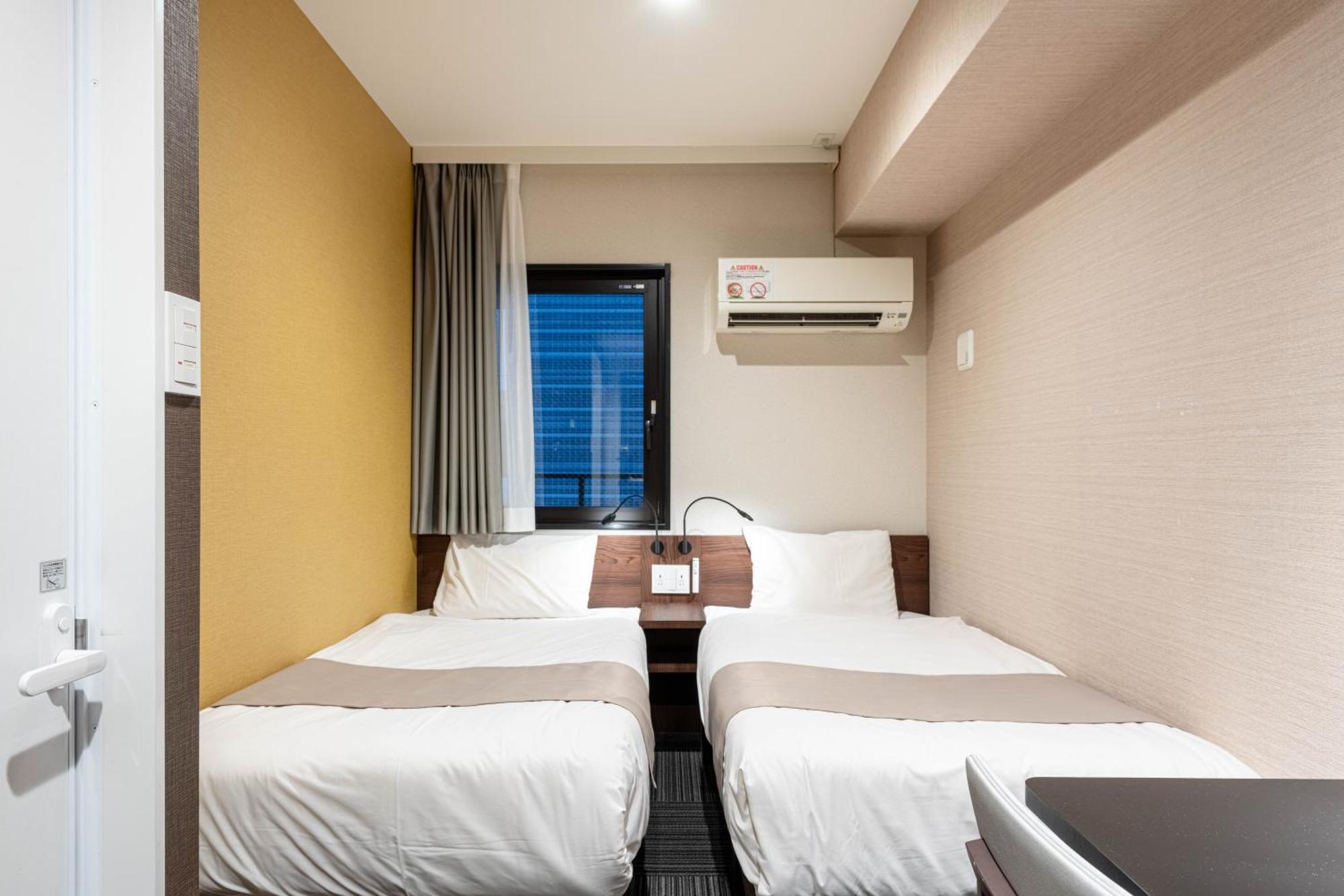 Sanrriott Hommachi Hotel