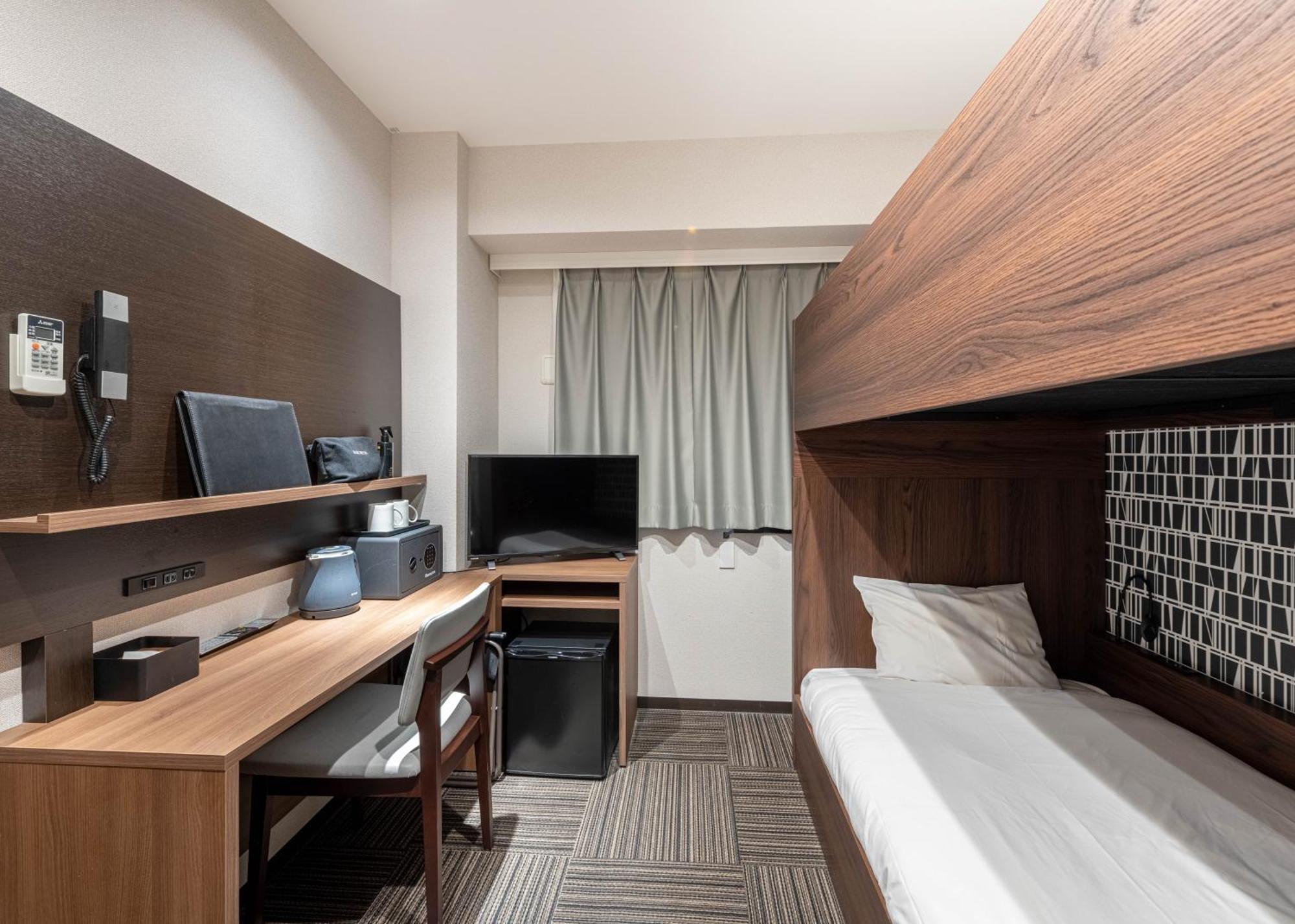 Hotel Sanrriott Hommachi