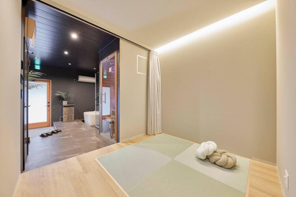 Eni Hanazonocho Apartment *