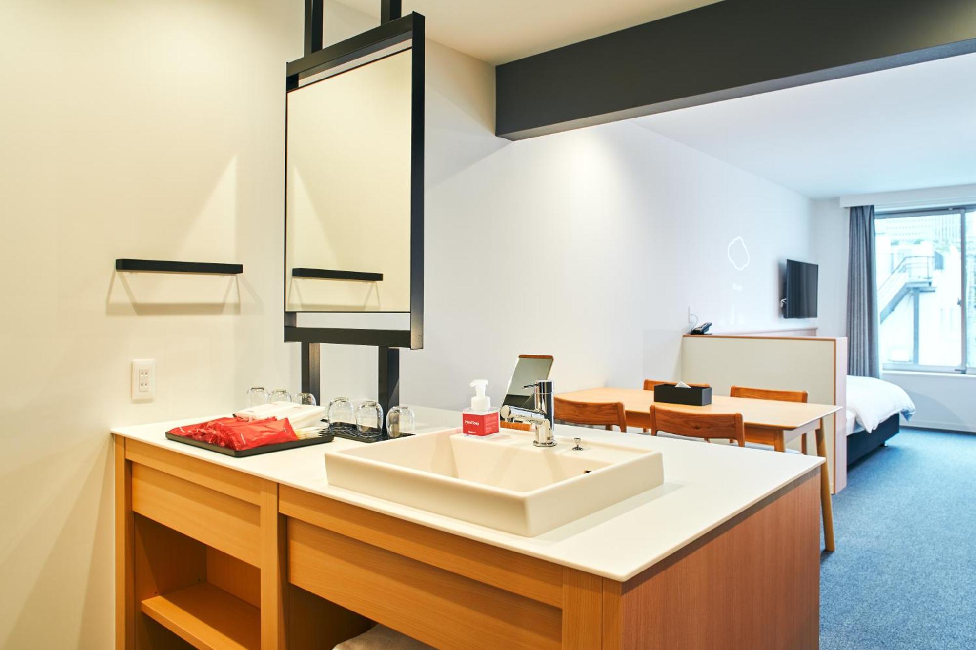Rakuten Station North Apartment *
