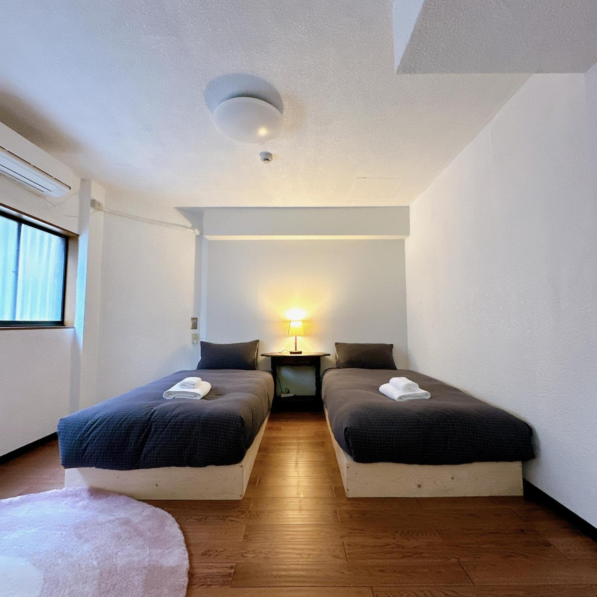 Holiday home 三米 黒門一軒家 黑门市场旁 近难波 高岛屋 道顿堀 心斋桥步行10分钟可达 独栋一户建 Osaka