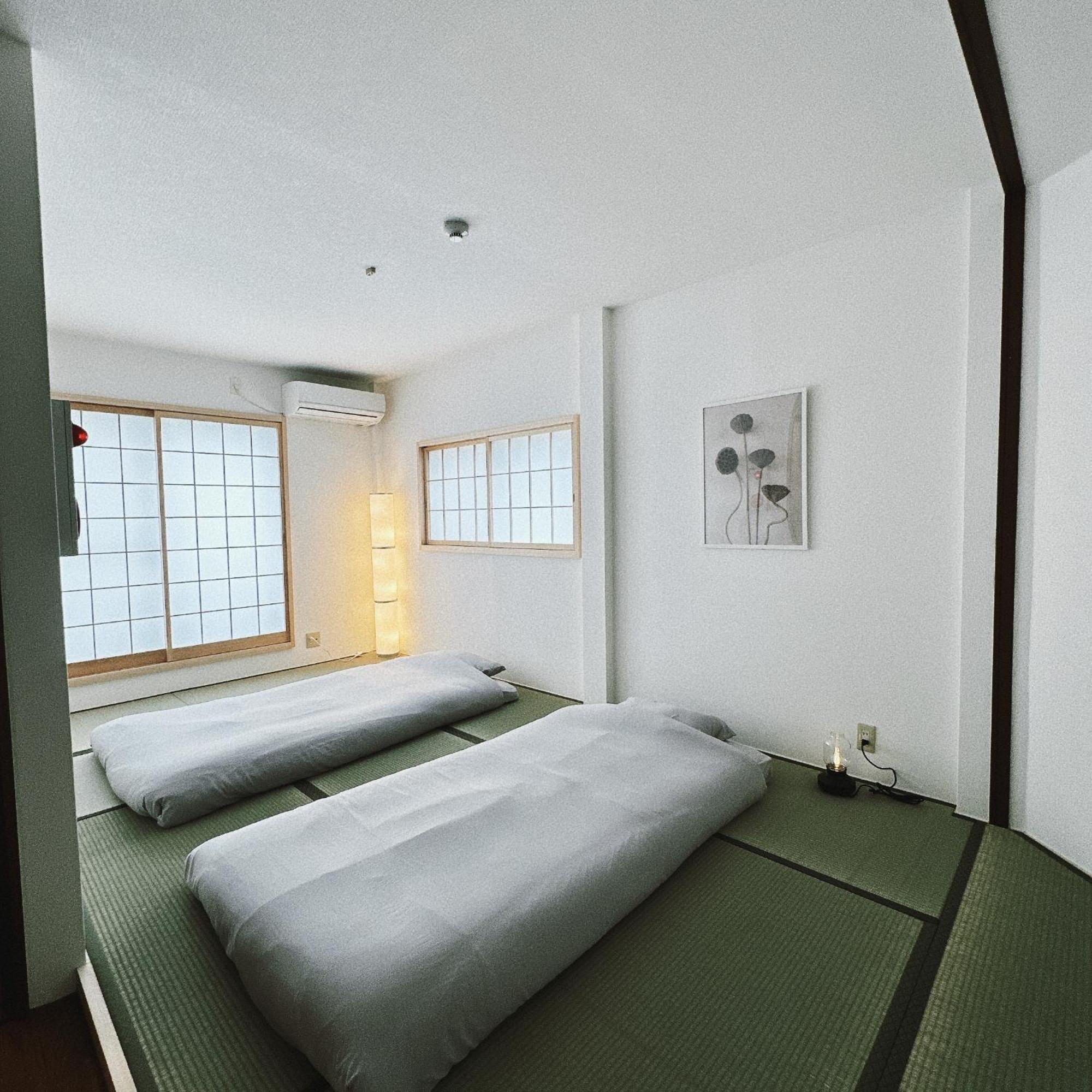 Holiday home 三米 黒門一軒家 黑门市场旁 近难波 高岛屋 道顿堀 心斋桥步行10分钟可达 独栋一户建 *