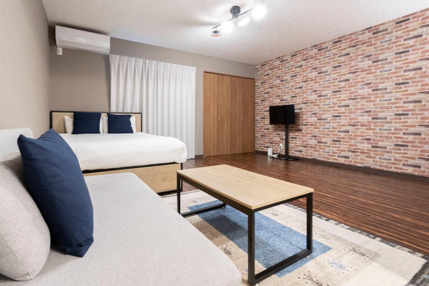 House Sinkan * Osaka