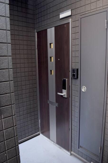 Apartment エルメゾン3rd難波まで3分梅田まで13分乗換なし *
