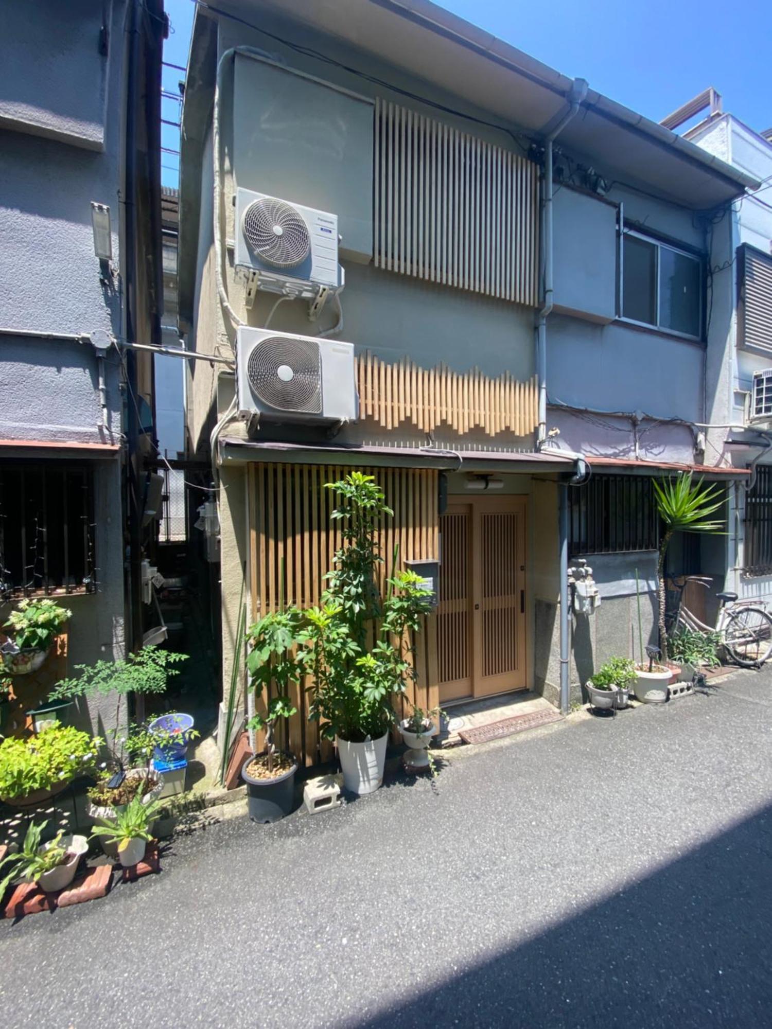 西九条駅徒歩2分usjと梅田と関空直通丸々貸切長屋koto * Osaka