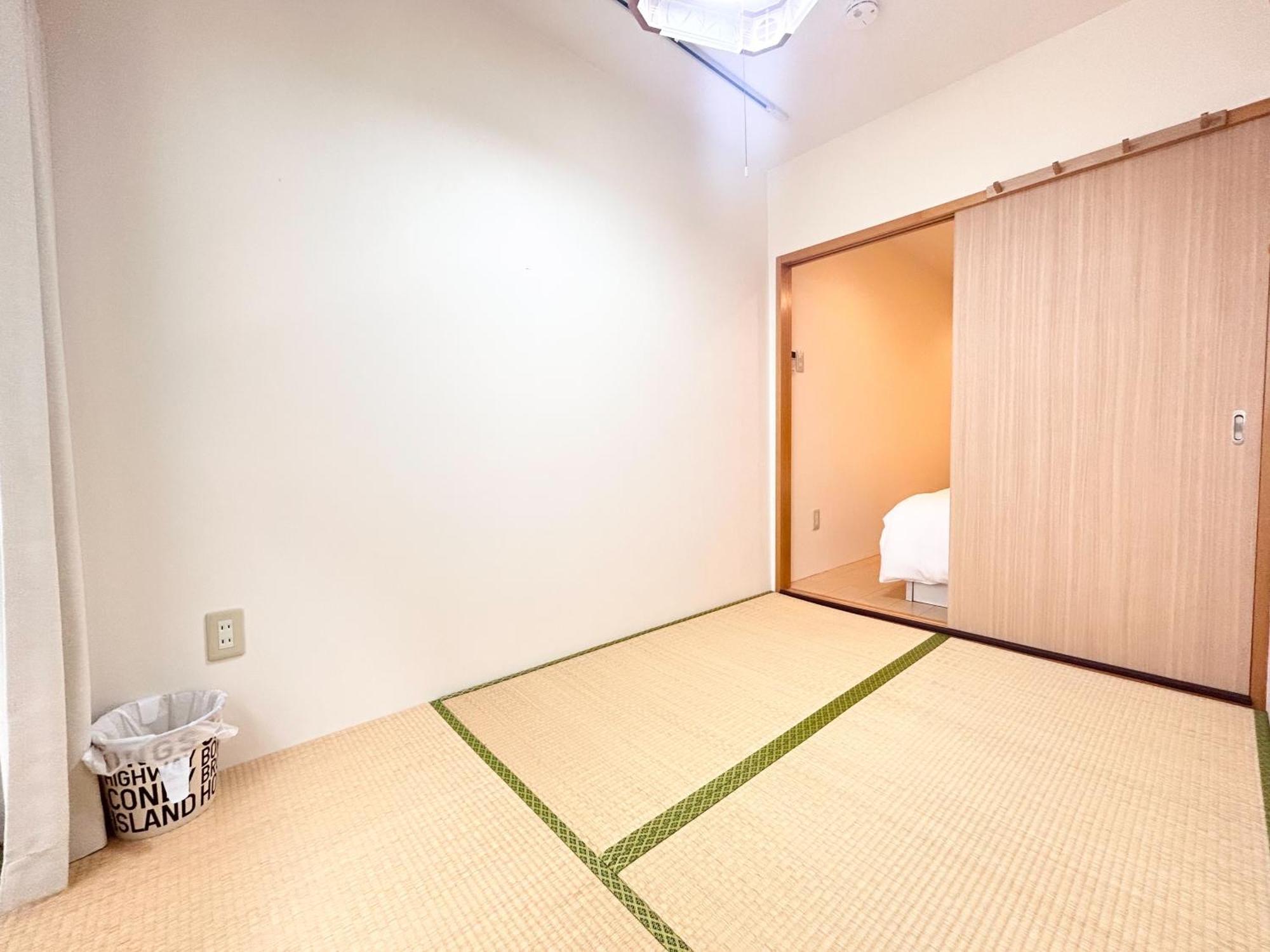 Holiday home 西九条駅徒歩2分usjと梅田と関空直通丸々貸切長屋koto *