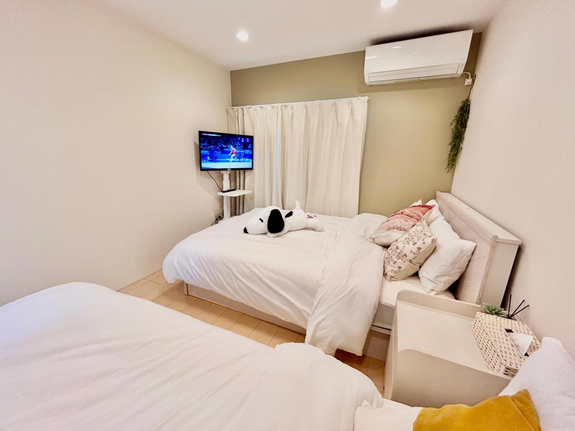 Holiday home 西九条駅徒歩2分usjと梅田と関空直通丸々貸切長屋koto Osaka