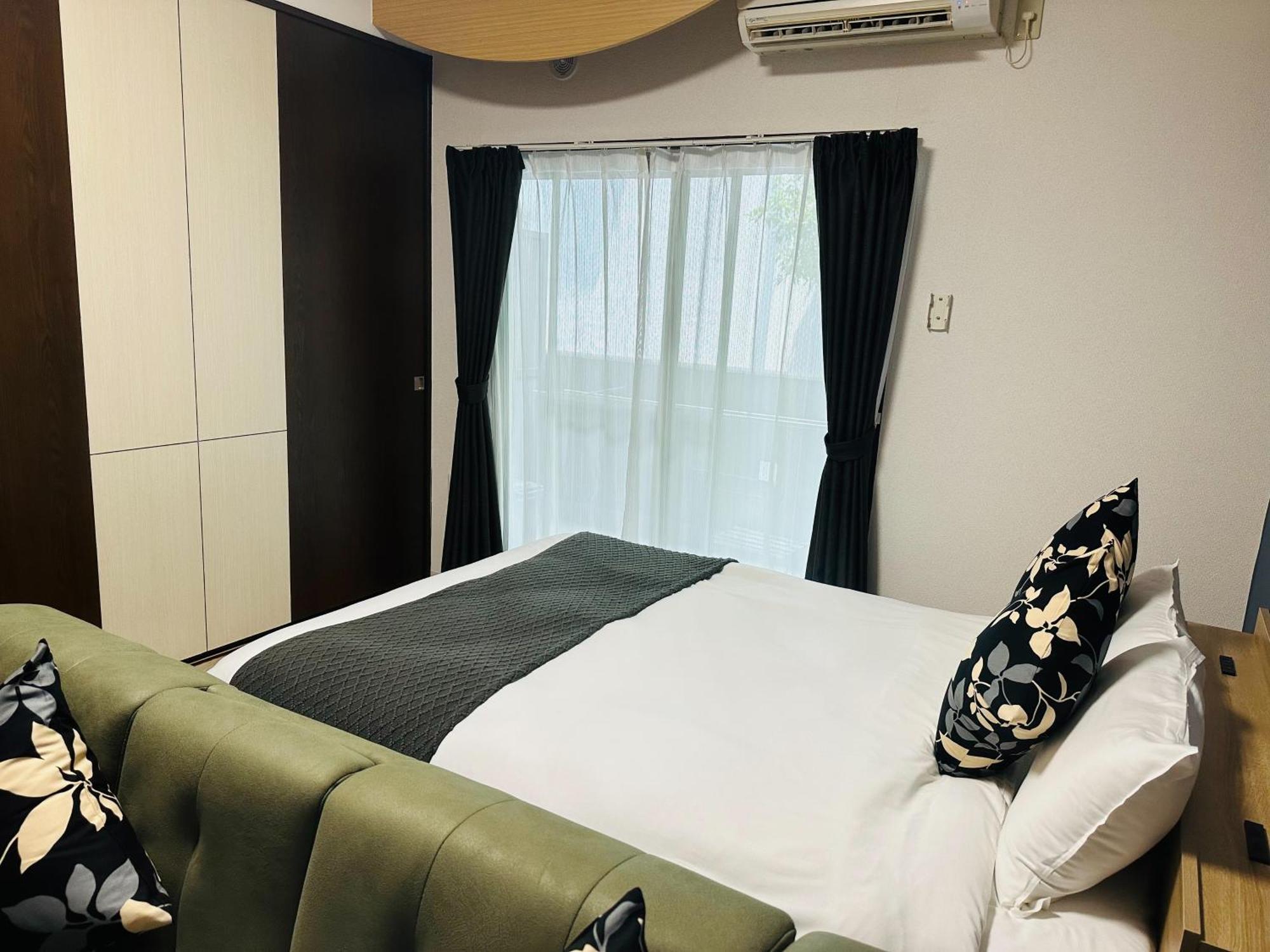 Apartment グリコ心斎橋道頓堀黒門市場10分wifiホットプレート完備ｖ *
