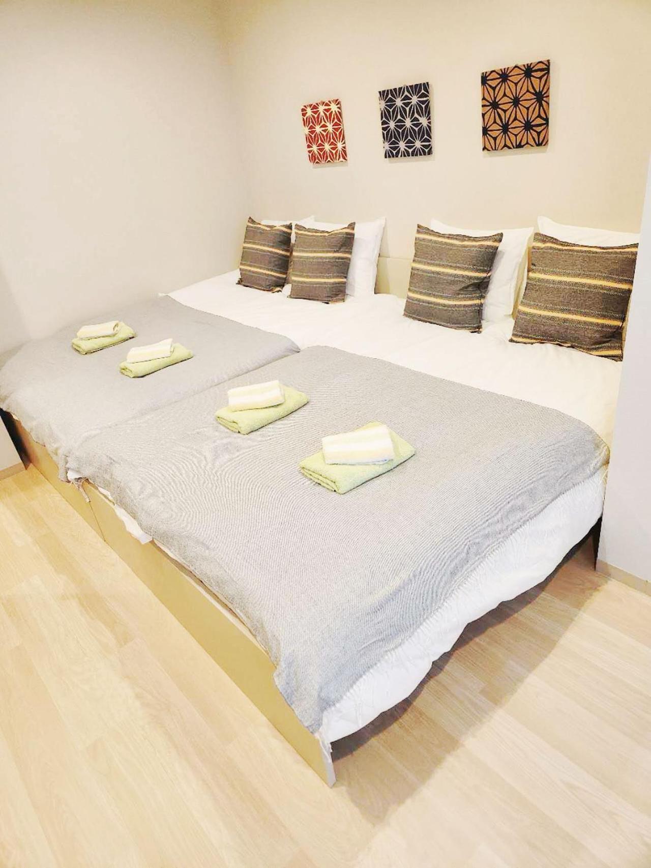 Holiday home Tamatsukan 玉津館, Kansai Airport 關西空港 57 Mins, Namba 6 Mins, Nihonbashi 4 Mins, Universal 37 Mins, Nara 30 Mins, Walk Jr Tsuruhashi 7 Mins, Early Check In