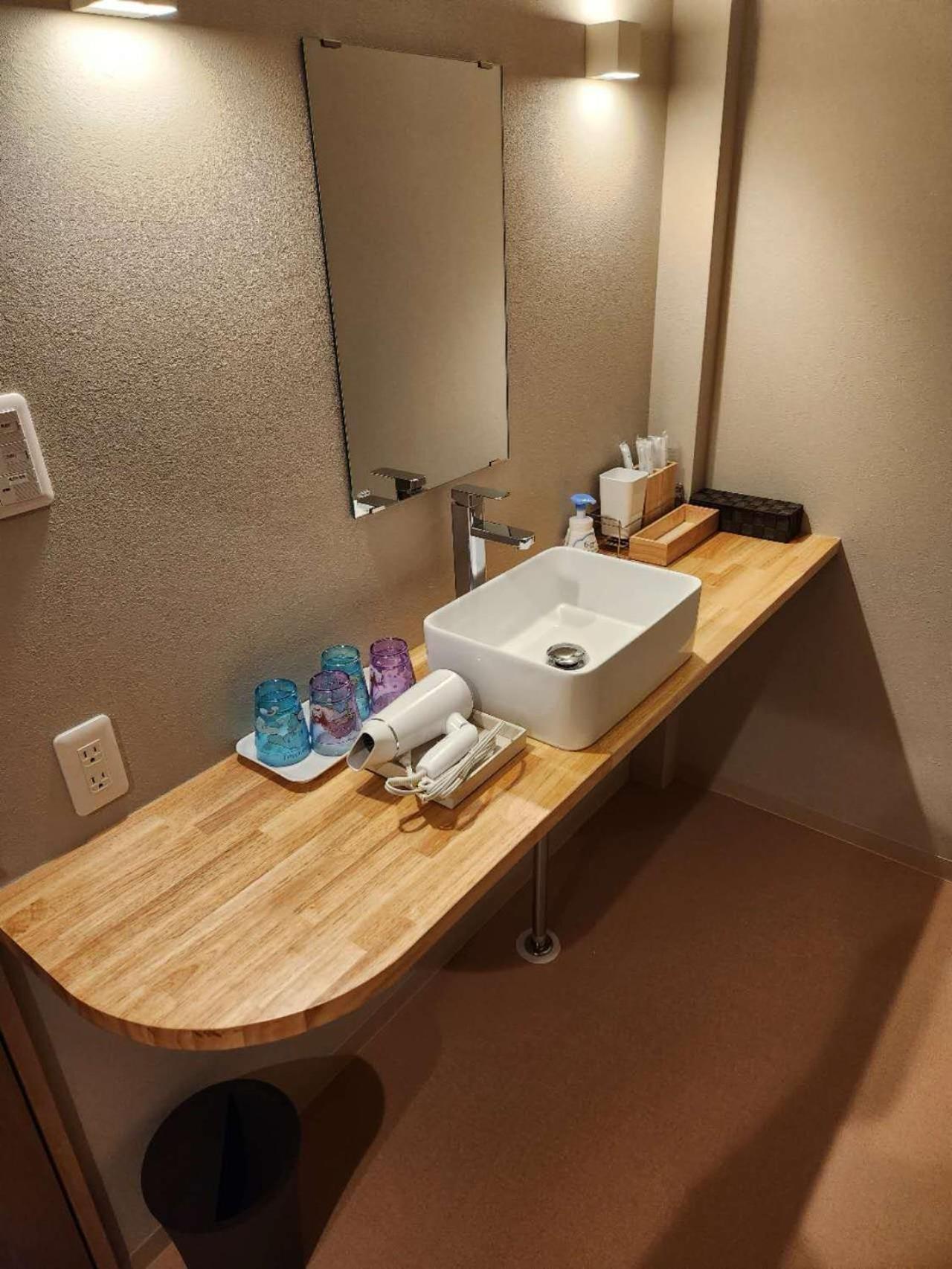 Holiday home Tamatsukan 玉津館, Kansai Airport 關西空港 57 Mins, Namba 6 Mins, Nihonbashi 4 Mins, Universal 37 Mins, Nara 30 Mins, Walk Jr Tsuruhashi 7 Mins, Early Check In Osaka
