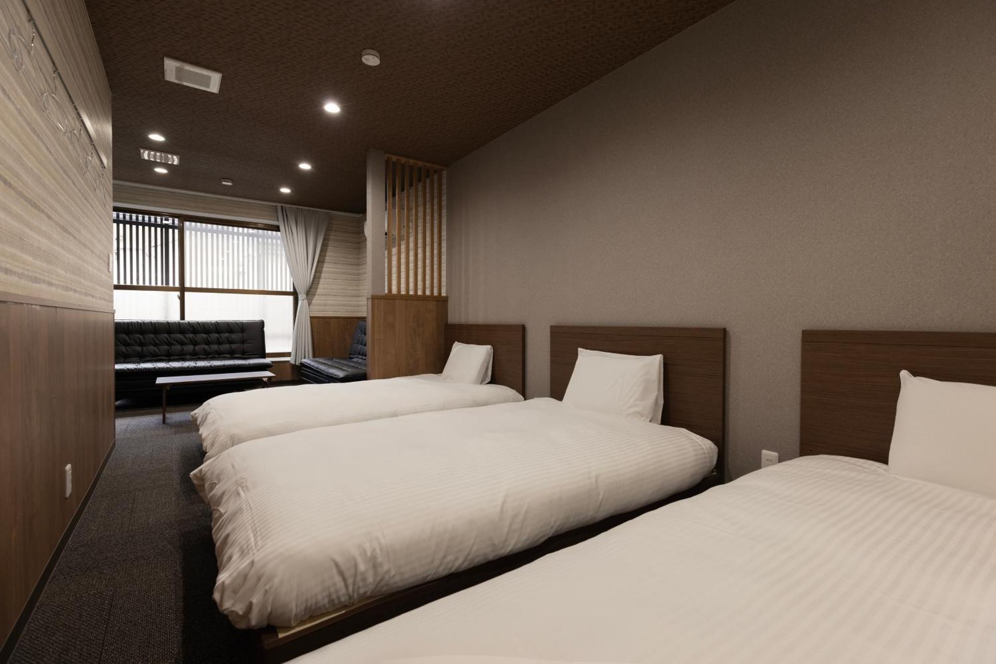 Apartment ホワイトドラゴン60 Osaka