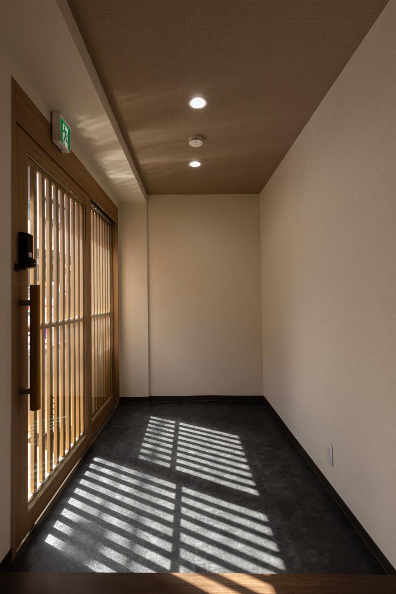 ホワイトドラゴン60 Apartment *