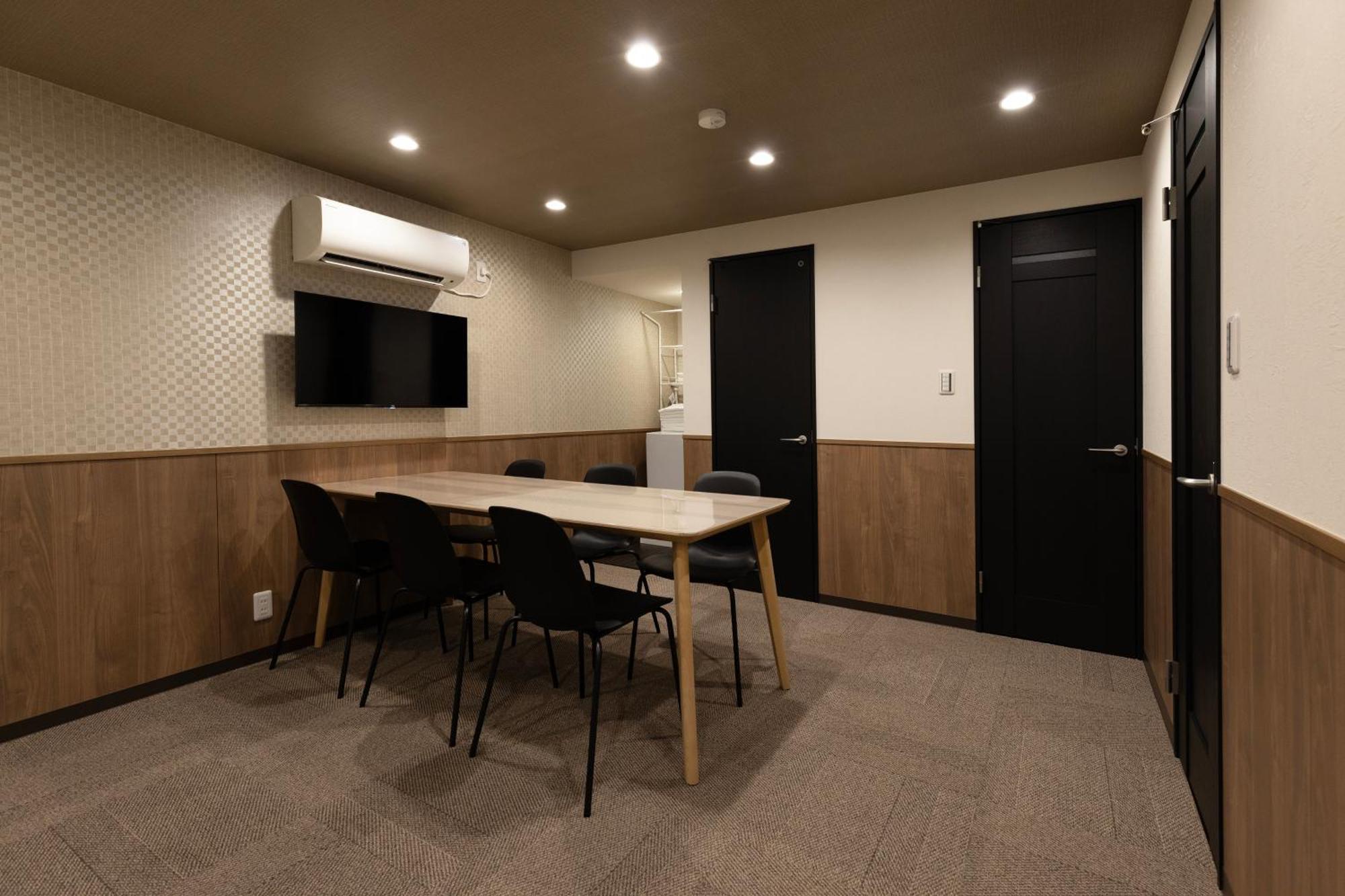 Apartment ホワイトドラゴン60 *