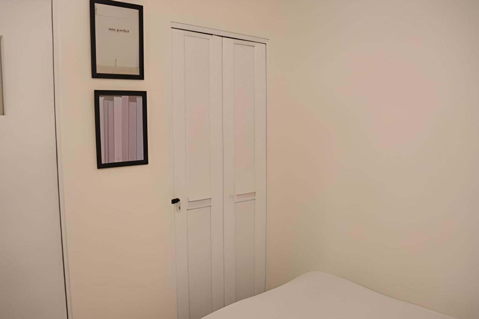 Holiday home Yaino Teras: Cozy Near Tenjinbashisuji 6-chome Station Osaka