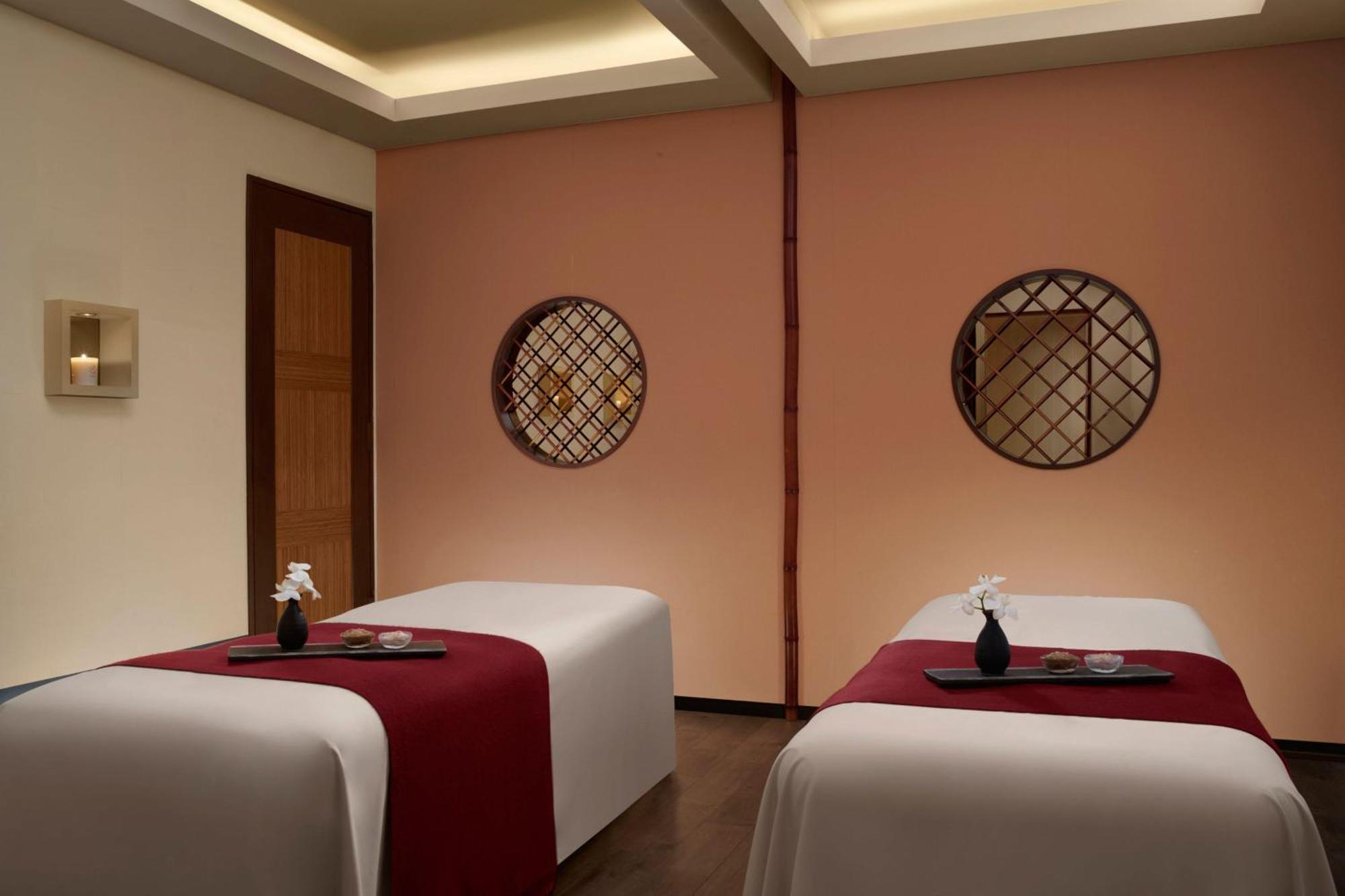 The Ritz-carlton Hotel 5*