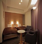 Via Shinsaibashi Nagahoridori 4*
