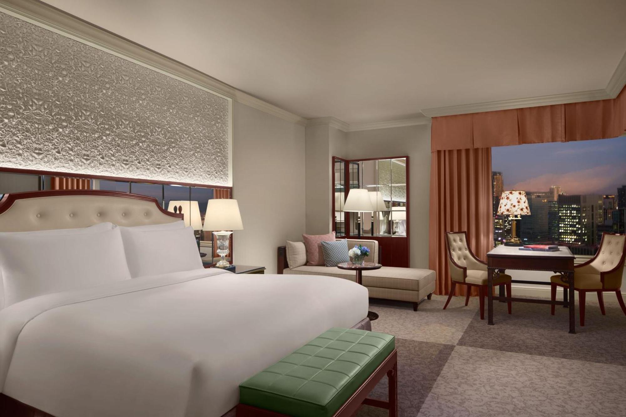 The Ritz-carlton 5*